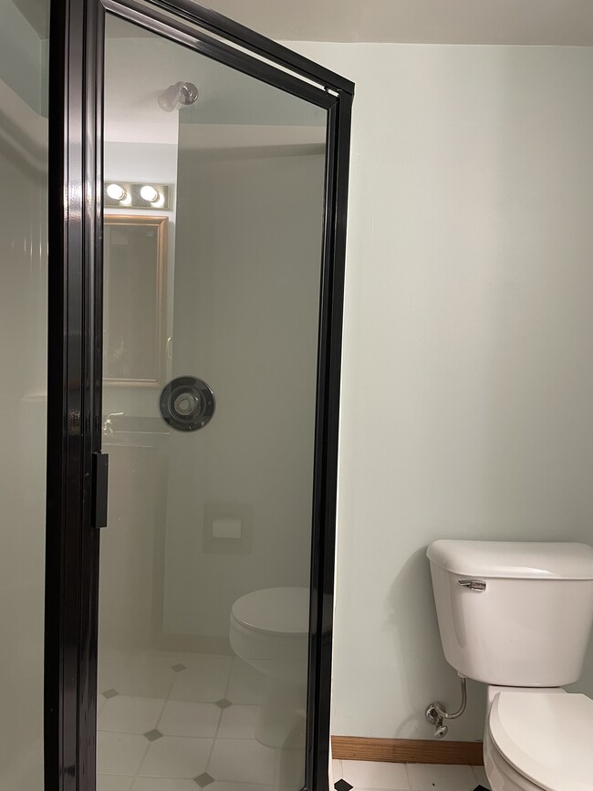 Building Photo - 1210 Acewood Blvd