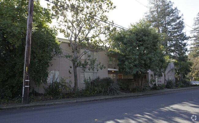 Building Photo - 3545 Brook St
