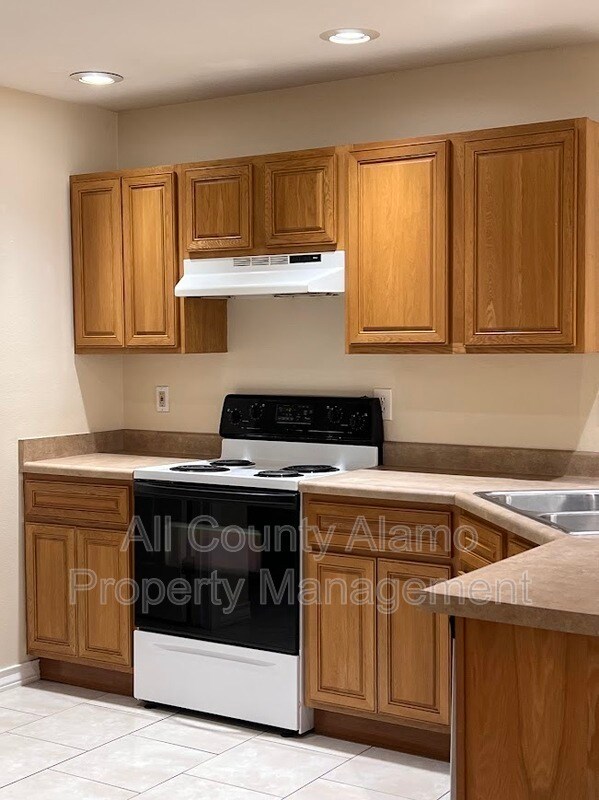 Building Photo - 8133 Morning Grove