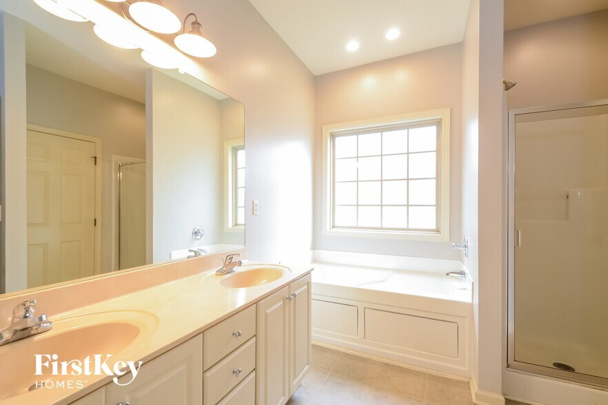 Building Photo - 105 Sunflower Pl