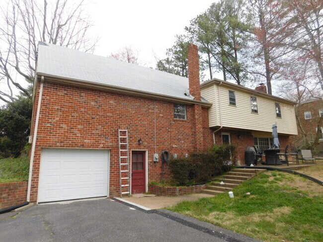 Building Photo - 10201 Garfield Rd