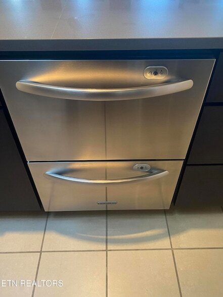 Building Photo - 106 W Summit Hill Dr SW