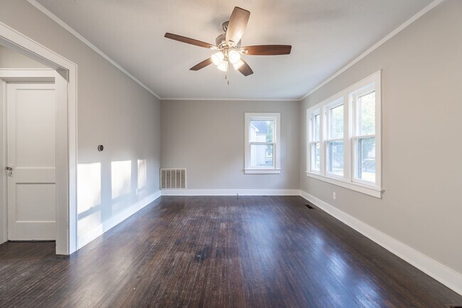 Building Photo - 714 N 39th St