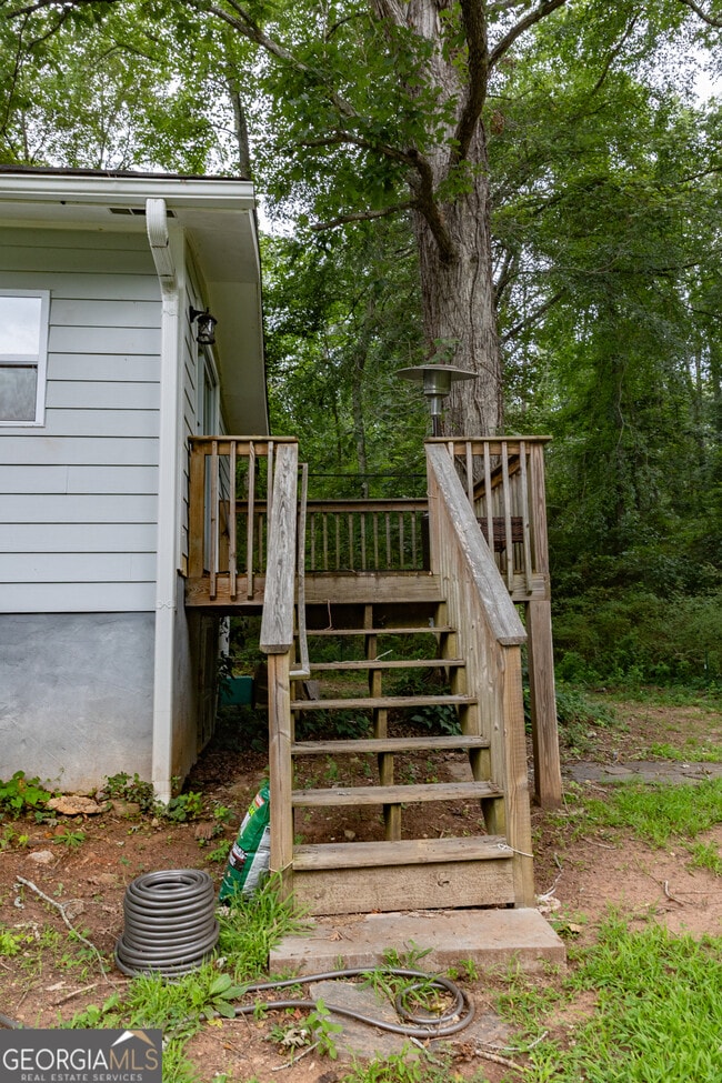 Building Photo - 1594 Pates Creek Rd