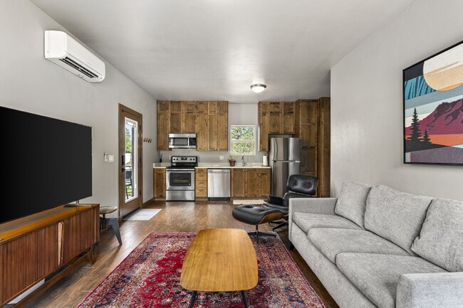 Building Photo - Beautiful 1-Bedroom ADU in Wood River Village – Walk to the River & Old Mill