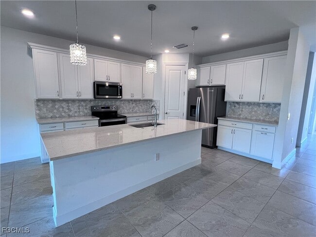 Building Photo - 3700 Passion Vine Dr