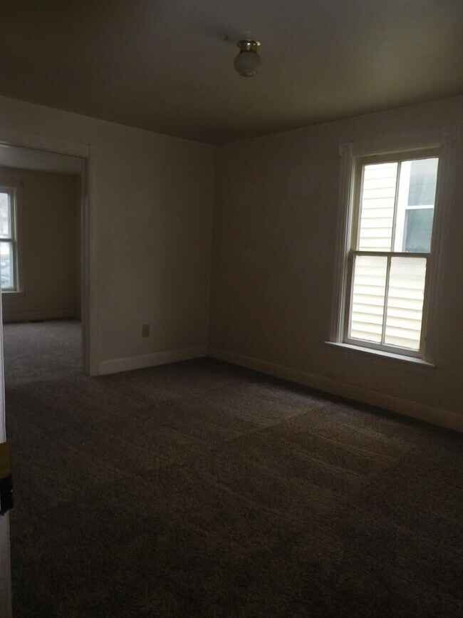 Building Photo - 147-149 N. Potomac Street