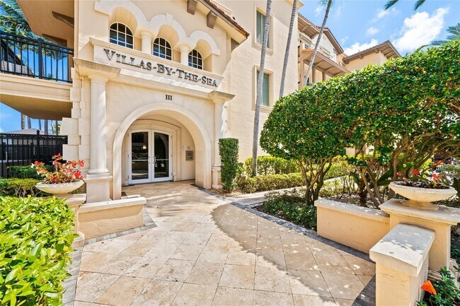 Building Photo - 4444 El Mar Dr