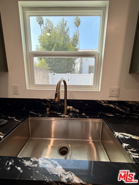 Building Photo - 3900 2nd Ave