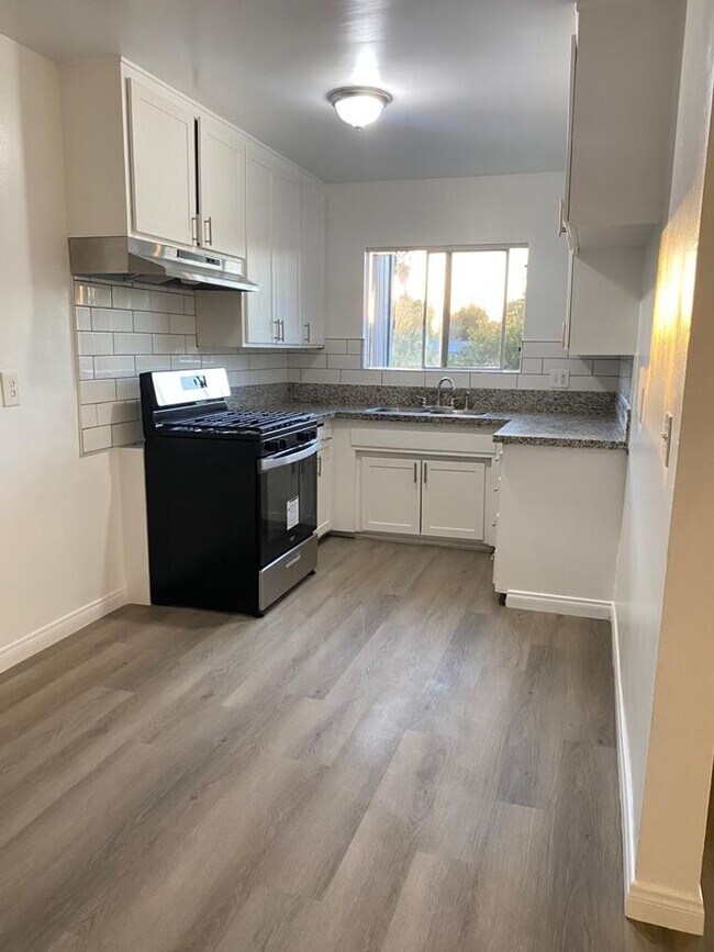 Interior Photo - 9215 Sepulveda Apartments