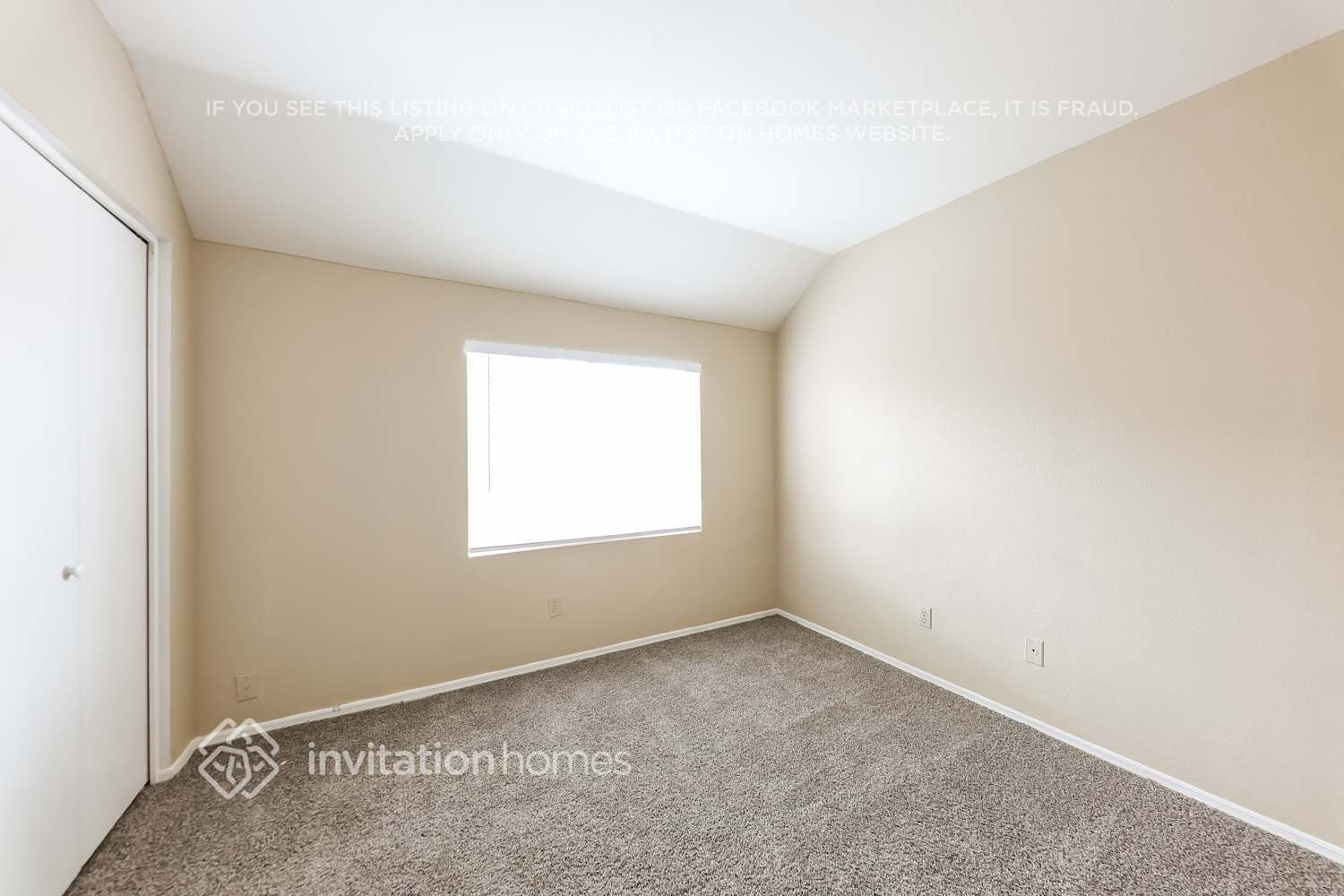 Building Photo - 2349 W Garden Dr