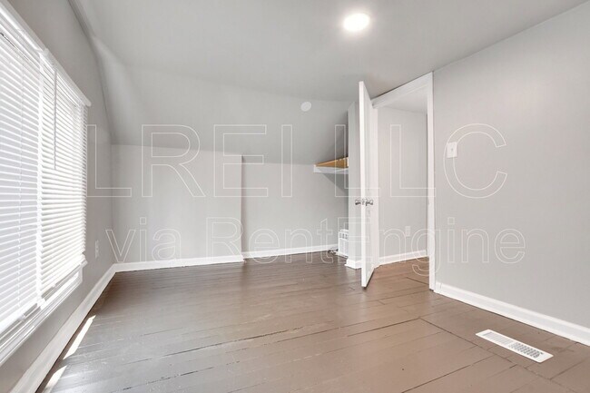 Building Photo - 3932 Rankin St