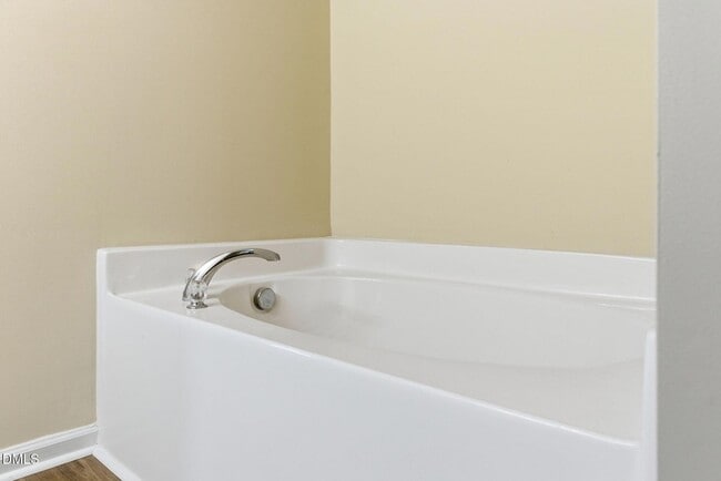 Building Photo - 956 Shining Wire Way