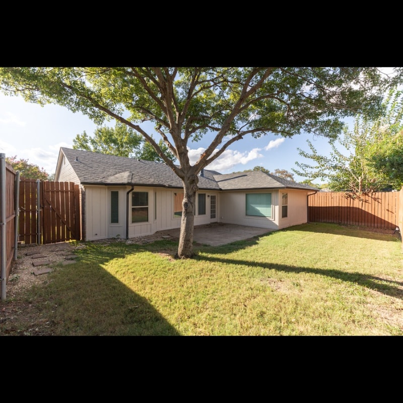 Building Photo - 1203 Trenton Ln