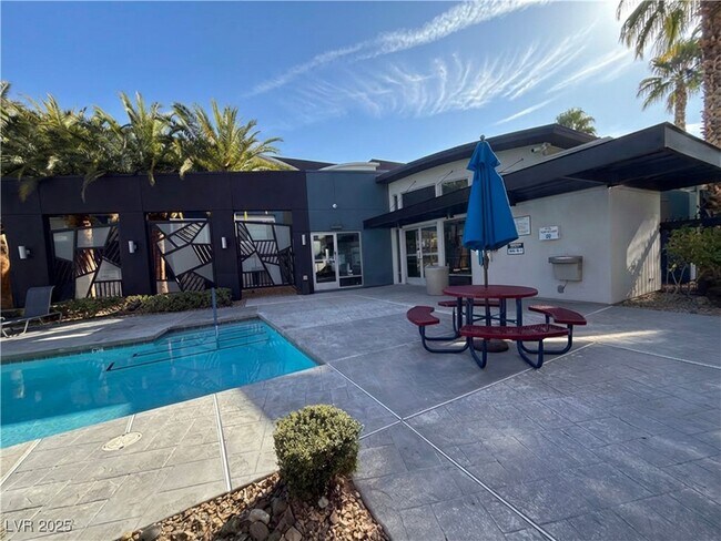 Building Photo - 9050 W Tropicana Ave