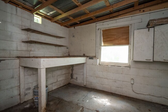 Building Photo - 175 Habersham Way