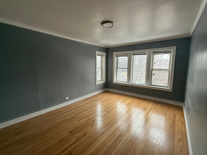 Building Photo - 5440 W Huron St