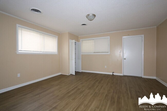 Building Photo - 1446 Alamo St