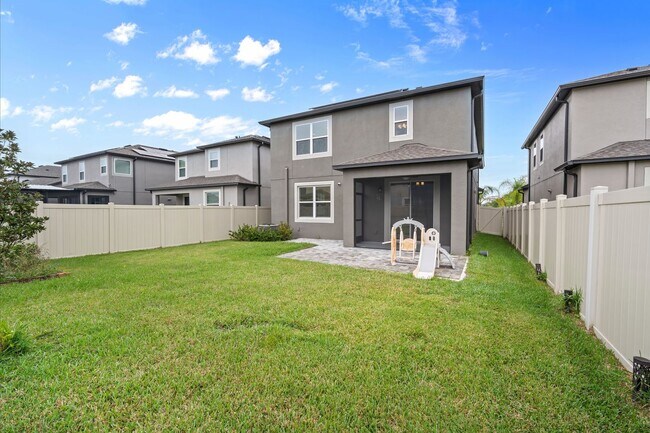 Building Photo - Now Available! 3 Bedrooms + Den, 2.5 Baths...