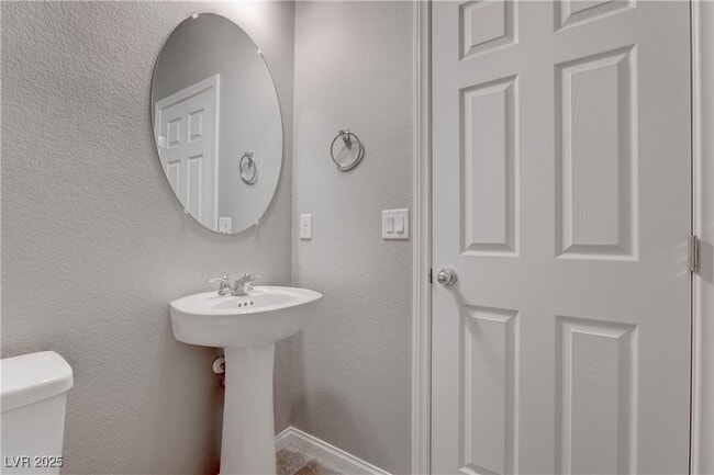 Building Photo - 10673 Sariah Skye Ave