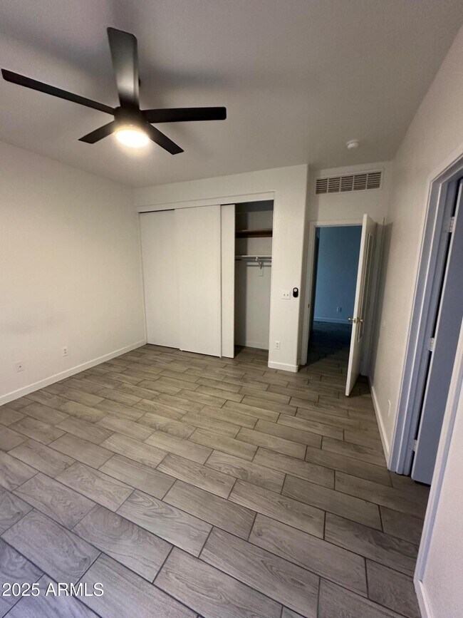 Building Photo - 2767 S Sailors Way