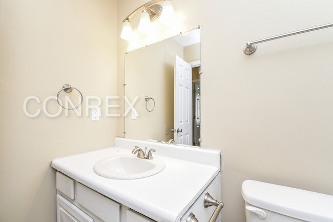 Building Photo - 2841 42nd Ave N