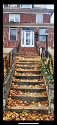 Building Photo - 425 Pine Ave