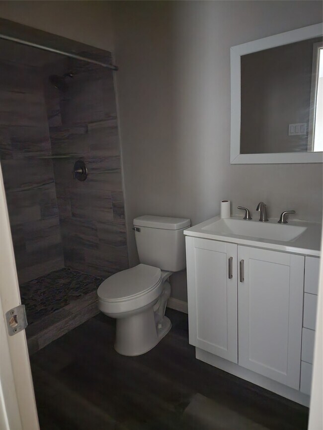 Building Photo - 17307 S Yorkglen Dr