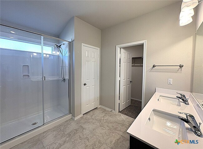 Building Photo - 2418 Corradino St