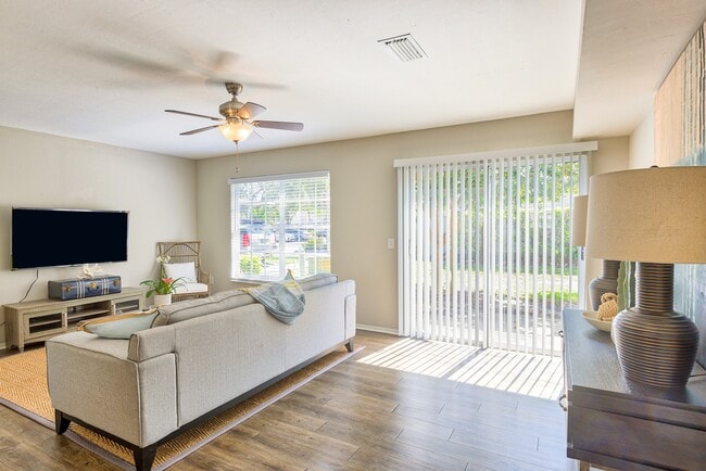 Building Photo - The Coast Townhomes