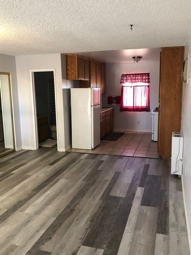 Building Photo - 27878 Apache Ave