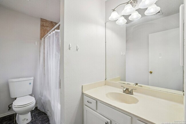 Building Photo - 6222 Candleview Ct