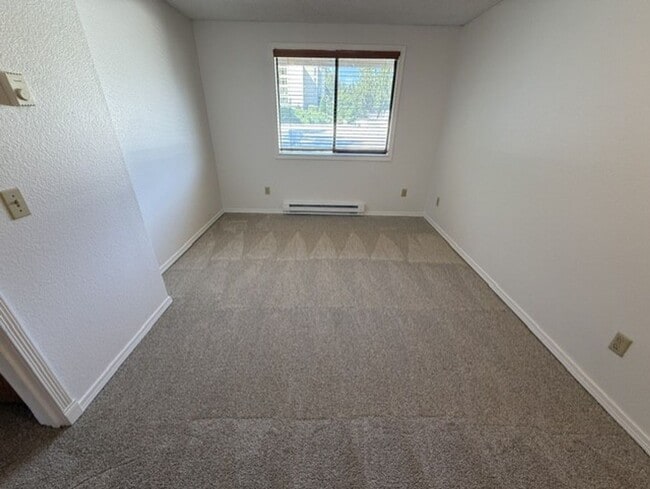 Building Photo - Price 4-Plex - Bothell