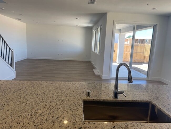Building Photo - Solar Lennar 4 Bedroom Home on a Large Lot