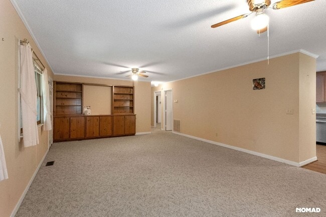 Building Photo - Peace & Beautiful 3BR House Near Rabun Gap...