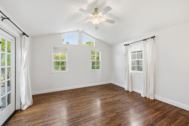 Building Photo - MISSION BAY 4-BED/3-BATH - 3 MIN WALK TO BAY