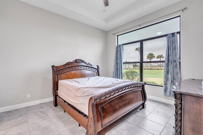 Building Photo - 9399 SW Pepoli Way