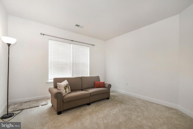 Building Photo - 709 Stag Ct