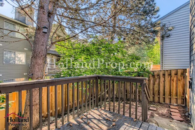 Building Photo - 15470 SW Donna Ct