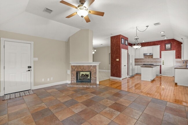 Building Photo - 4503 Summer Lakes