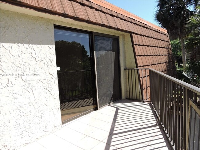 Building Photo - 1316 SW 118th Terrace