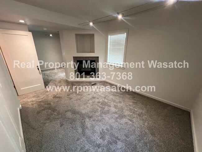 Building Photo - 1105 S 700 E