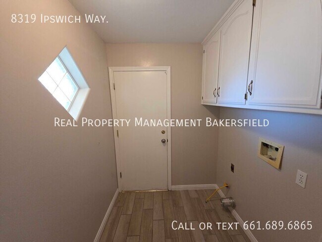 Building Photo - 8319 Ipswich Way