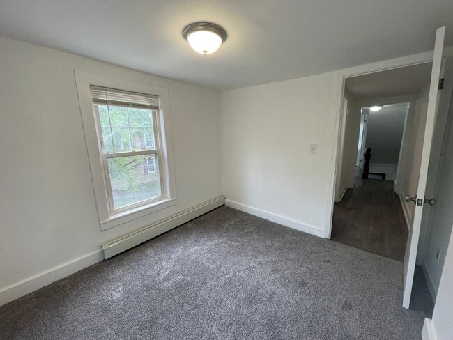 Building Photo - Modern, Fully Renovated 3-Bedroom Apartment – $1,900/month | Pittsfield, MA