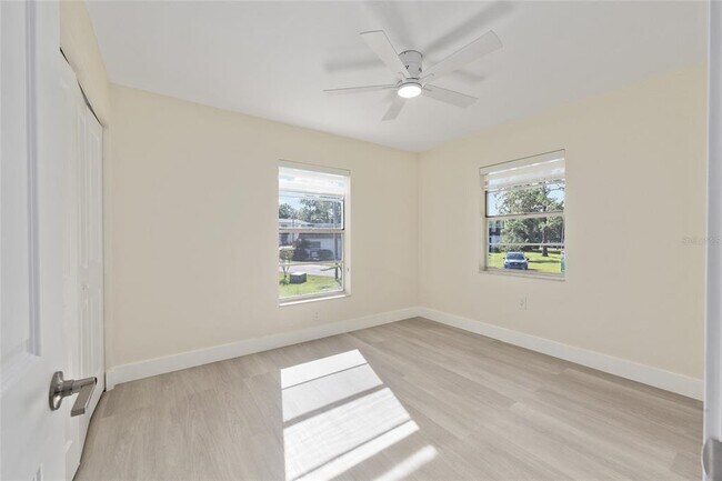 Building Photo - 1538 SE 25th St