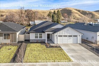 Building Photo - 8712 W Eminence Dr
