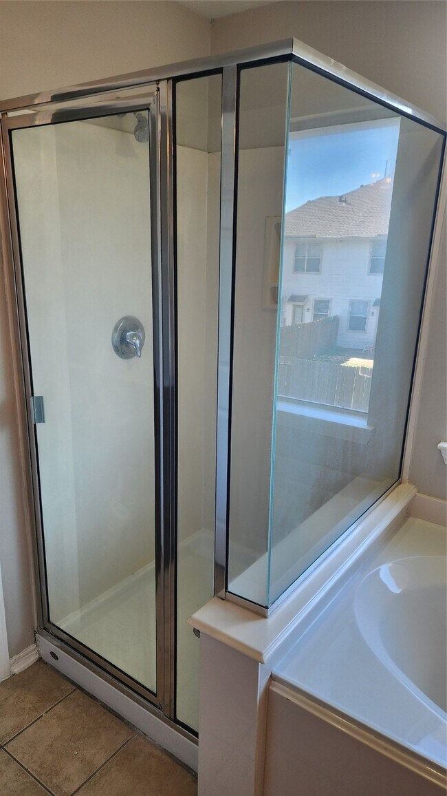 Building Photo - 11430 Hackmatack Way