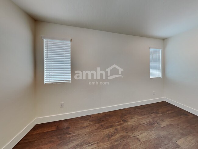 Building Photo - 9464 Clancey St