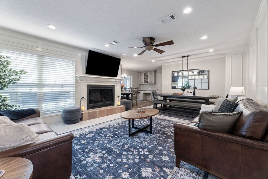 Building Photo - 9123 Kerr Dr