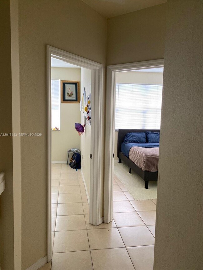 Building Photo - 10870 SW 243rd Ln